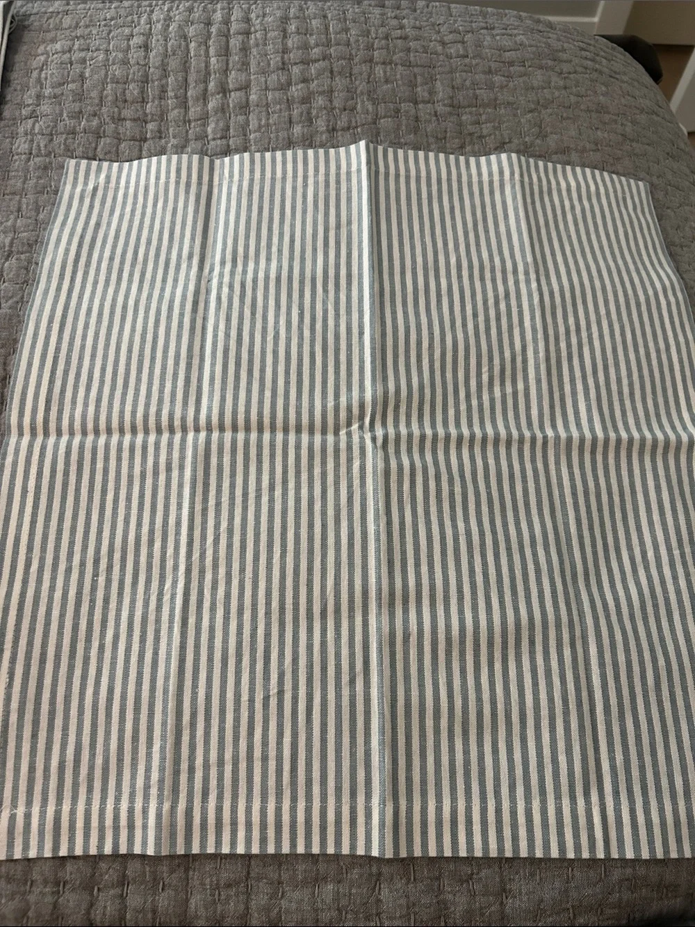 Pottery Barn Teal and Cream Wheaton striped Table Runner and 4 cloth napkins set